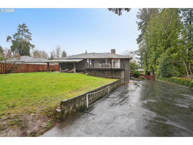 12313 Se OATFIELD Rd, Milwaukie, OR 97222
