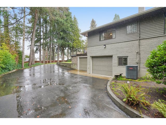 12313 Se OATFIELD Rd, Milwaukie, OR 97222