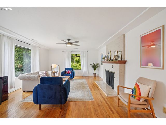 12313 Se OATFIELD Rd, Milwaukie, OR 97222