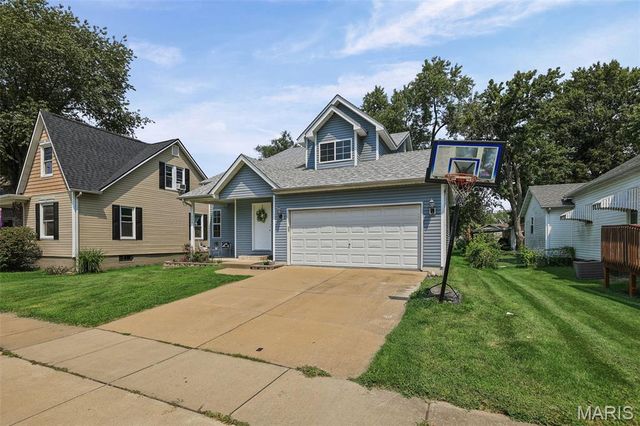 506 E Washington Street, O'fallon, IL 62269
