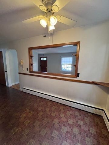 7 Globe St, Attleboro, MA 02703