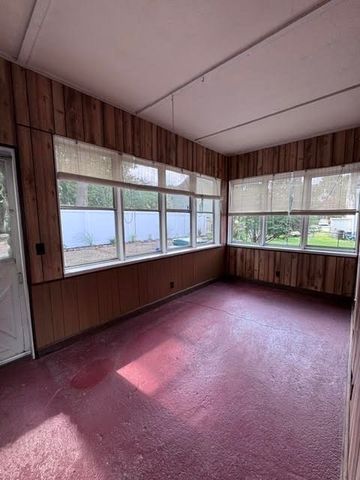7 Globe St, Attleboro, MA 02703