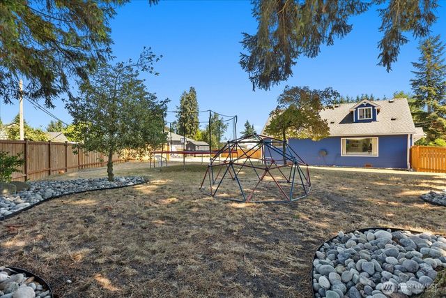 2323 Lexington Avenue, Everett, WA 98203