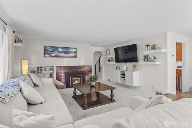 2323 Lexington Avenue, Everett, WA 98203