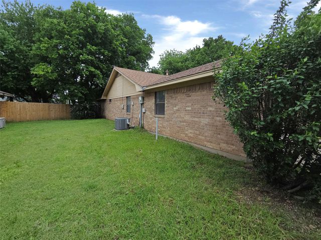 108 S Florence Street, Tioga, TX 76271