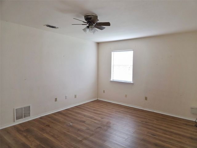 108 S Florence Street, Tioga, TX 76271