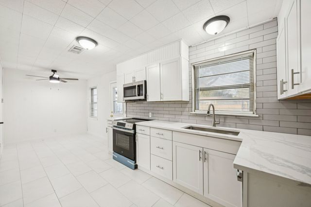 10042 Brockbank Drive, Dallas, TX 75229