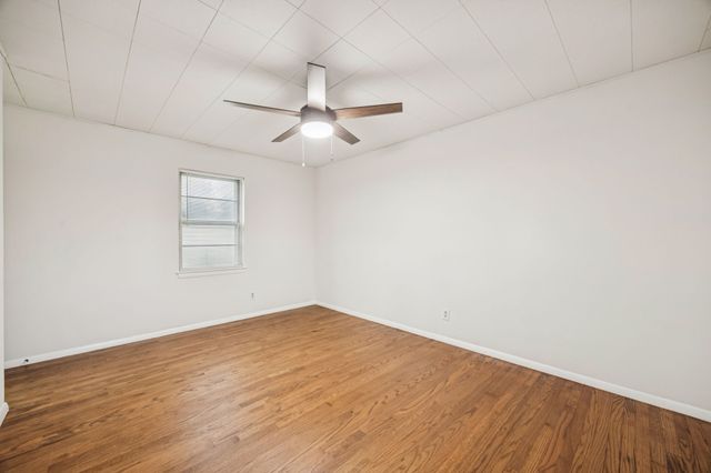 10042 Brockbank Drive, Dallas, TX 75229