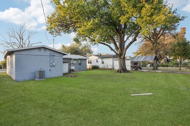 10042 Brockbank Drive, Dallas, TX 75229