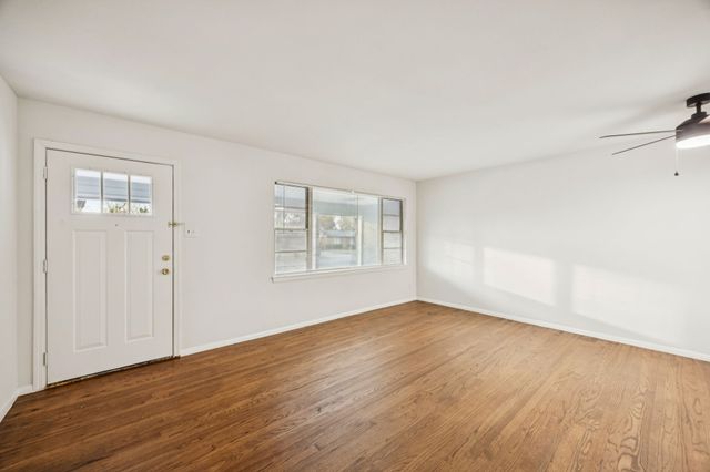 10042 Brockbank Drive, Dallas, TX 75229