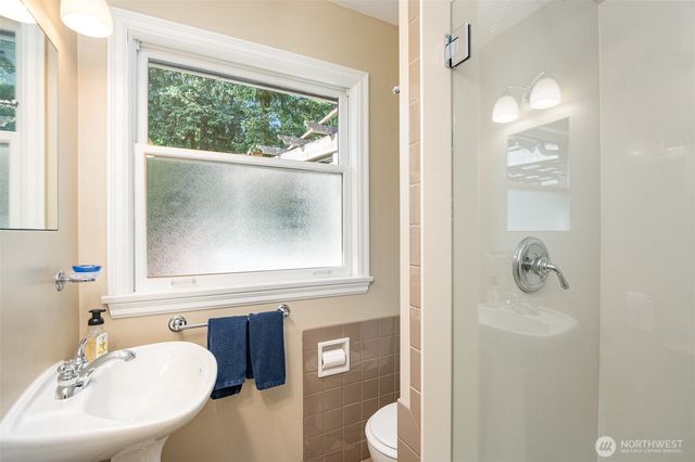 726 N 137th Street, Seattle, WA 98133