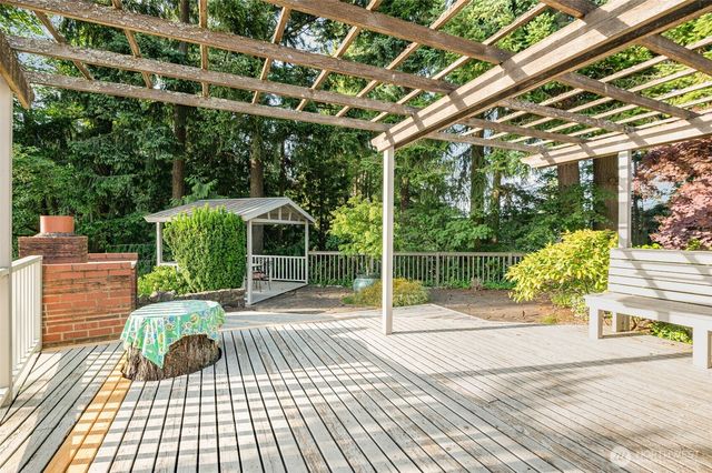 726 N 137th Street, Seattle, WA 98133