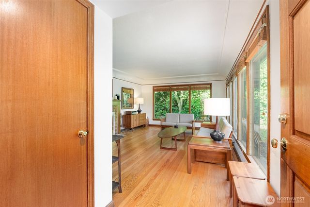 726 N 137th Street, Seattle, WA 98133