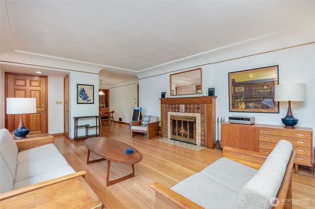 726 N 137th Street, Seattle, WA 98133