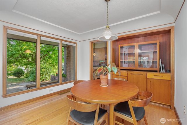 726 N 137th Street, Seattle, WA 98133