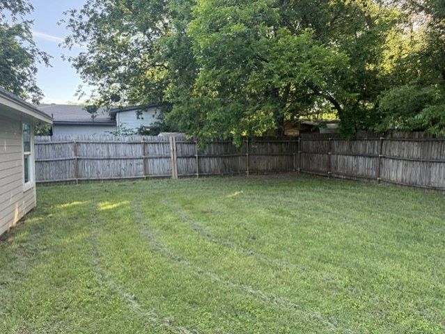 1004 Sanders Street, Bowie, TX 76230