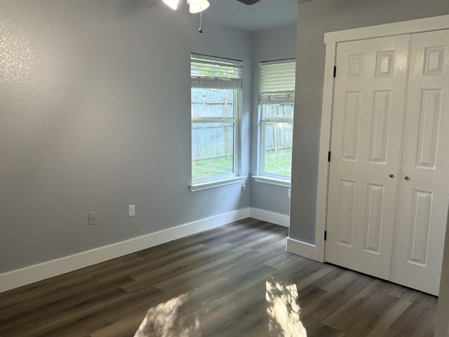 1004 Sanders Street, Bowie, TX 76230