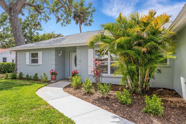 3016 CHASE CIRCLE, Sarasota, FL 34231
