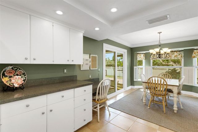 3016 CHASE CIRCLE, Sarasota, FL 34231