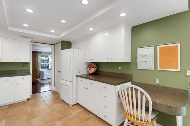 3016 CHASE CIRCLE, Sarasota, FL 34231