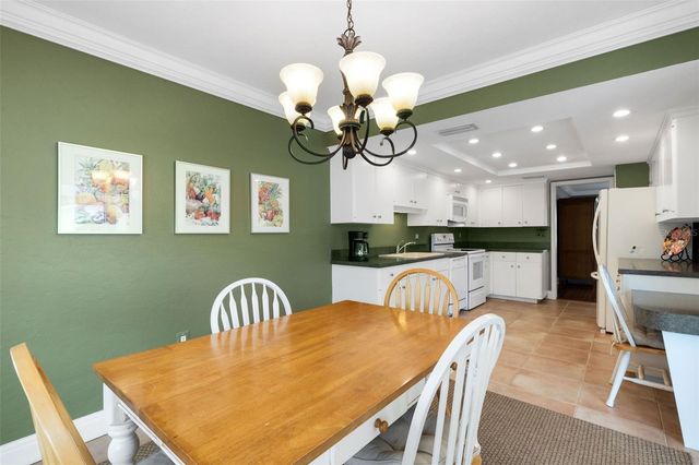 3016 CHASE CIRCLE, Sarasota, FL 34231