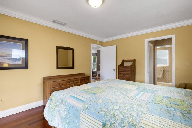 3016 CHASE CIRCLE, Sarasota, FL 34231