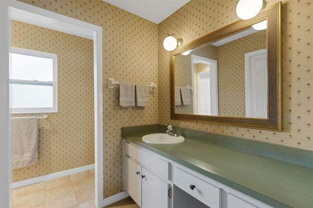 3016 CHASE CIRCLE, Sarasota, FL 34231