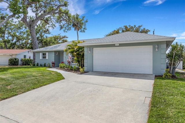 3016 CHASE CIRCLE, Sarasota, FL 34231