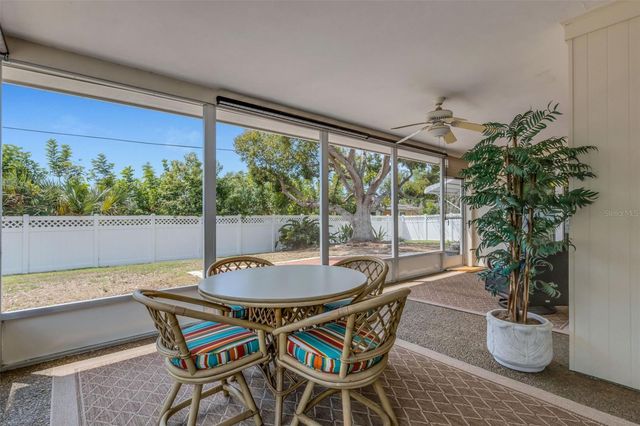 3016 CHASE CIRCLE, Sarasota, FL 34231