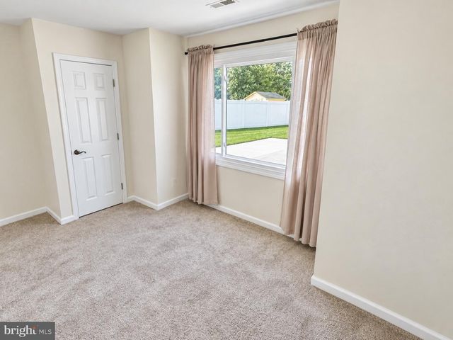 43 MARY ELLEN LN, Sicklerville, NJ 08081