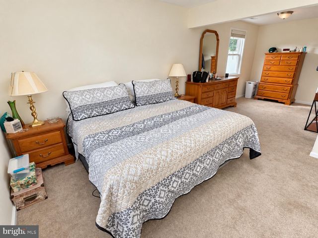43 MARY ELLEN LN, Sicklerville, NJ 08081