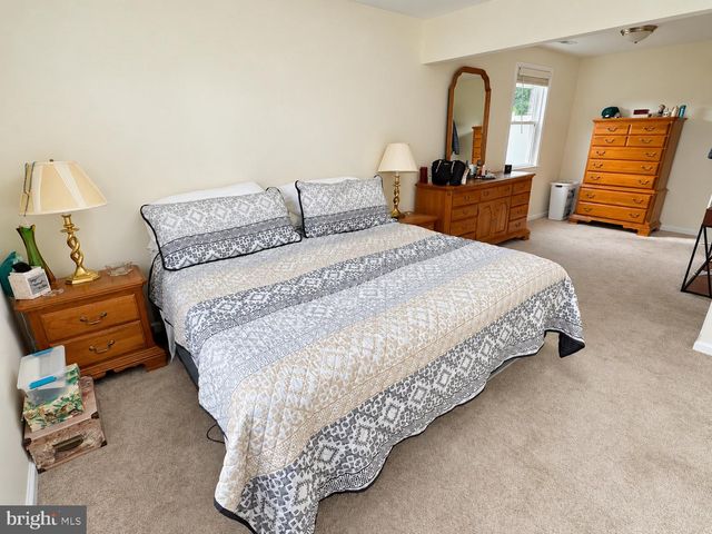 43 MARY ELLEN LN, Sicklerville, NJ 08081