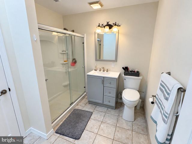 43 MARY ELLEN LN, Sicklerville, NJ 08081