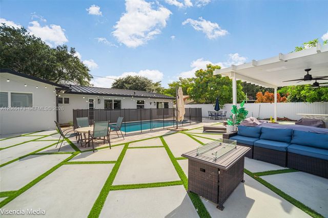 10316 SW 50th St, Cooper City, FL 33328