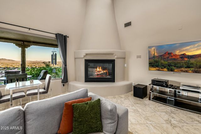 1815 W SENTINEL ROCK Road, Phoenix, AZ 85086