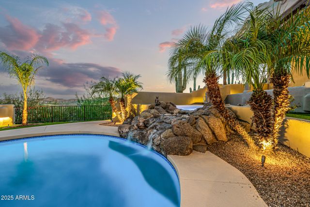 1815 W SENTINEL ROCK Road, Phoenix, AZ 85086