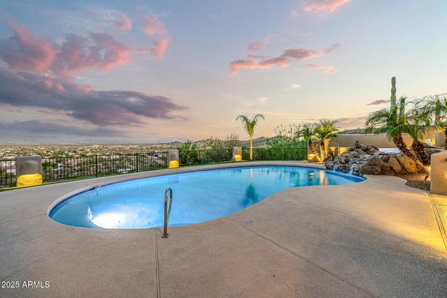 1815 W SENTINEL ROCK Road, Phoenix, AZ 85086