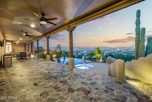 1815 W SENTINEL ROCK Road, Phoenix, AZ 85086