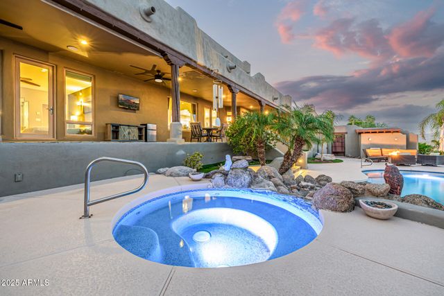 1815 W SENTINEL ROCK Road, Phoenix, AZ 85086