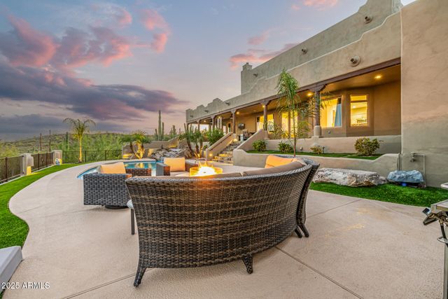 1815 W SENTINEL ROCK Road, Phoenix, AZ 85086