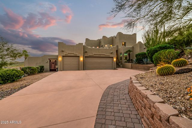 1815 W SENTINEL ROCK Road, Phoenix, AZ 85086