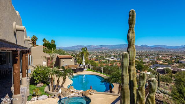 1815 W SENTINEL ROCK Road, Phoenix, AZ 85086