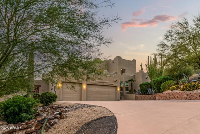 1815 W SENTINEL ROCK Road, Phoenix, AZ 85086