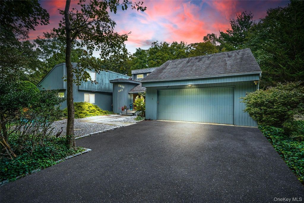 271 Bread and Cheese Hollow Road, Northport, NY 11768 — photo 2