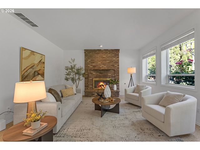 2250 RIVER HEIGHTS Cir, West Linn, OR 97068