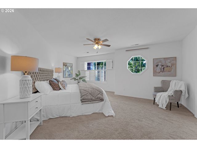 2250 RIVER HEIGHTS Cir, West Linn, OR 97068