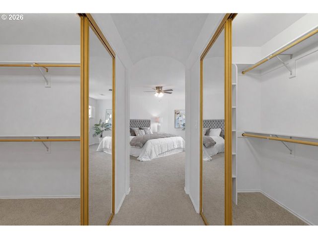 2250 RIVER HEIGHTS Cir, West Linn, OR 97068