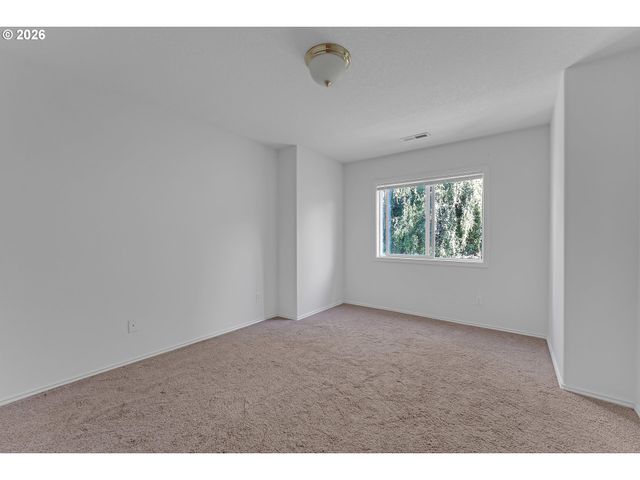 2250 RIVER HEIGHTS Cir, West Linn, OR 97068