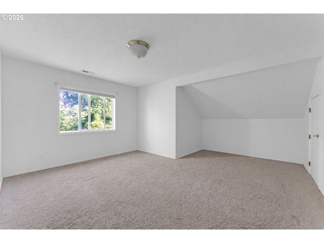 2250 RIVER HEIGHTS Cir, West Linn, OR 97068