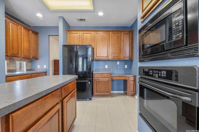 10515 Wind Walker, Helotes, TX 78023